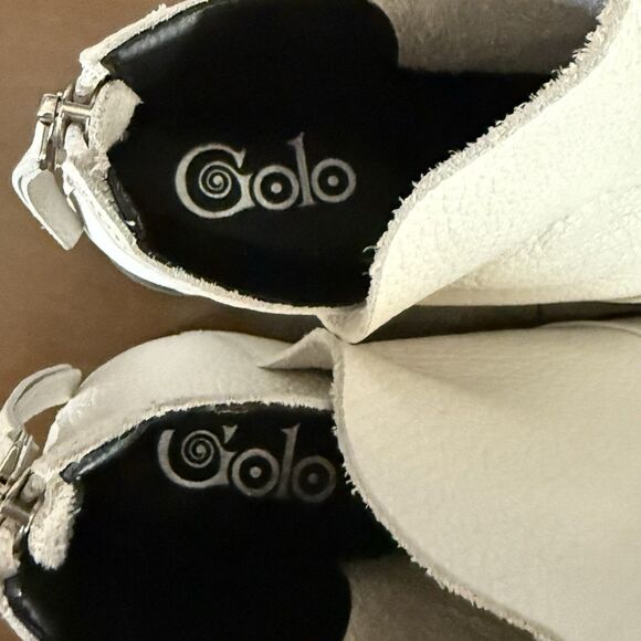 GOLO‎ Scrunch Leather Bootie Back Zip Draped Ankle Boots Size 8 Womens White - Picture 11 of 12